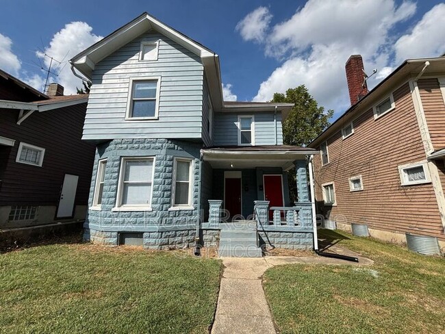 Primary Photo - 67-69 W Hudson Ave