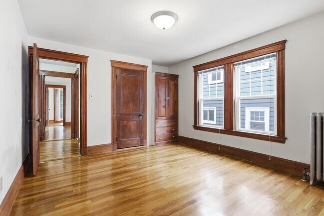 Building Photo - 131 Highland Ave