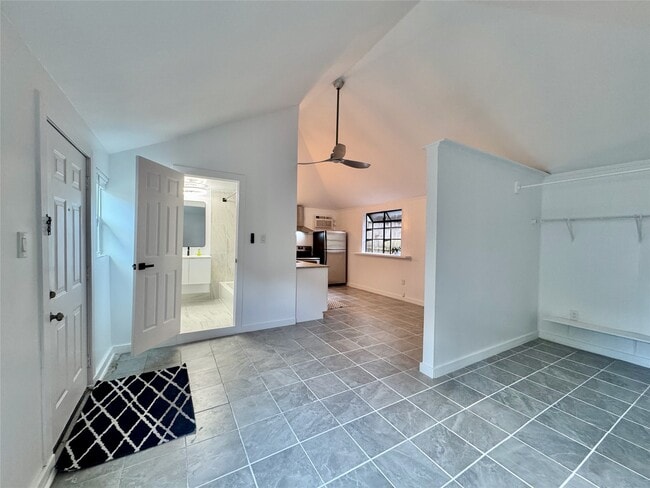 Building Photo - 2413 Woodhead St