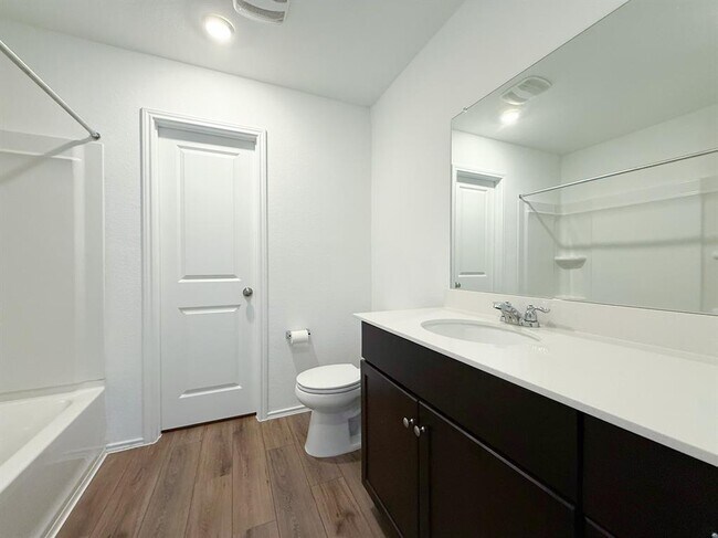 Building Photo - 253 Inlet Ln