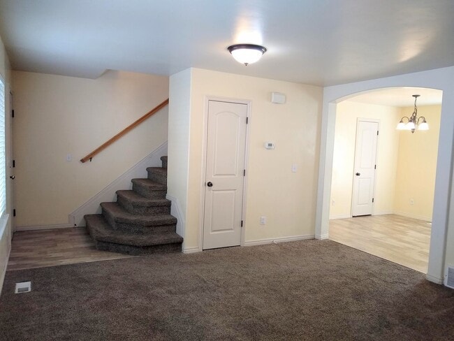 Building Photo - BEAUTIFUL 4 BED 2.5 BATH HOME FOR RENT IN LEHI!!!