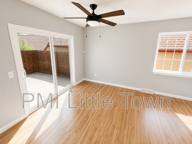 Building Photo - 7482 W Roxbury Pl
