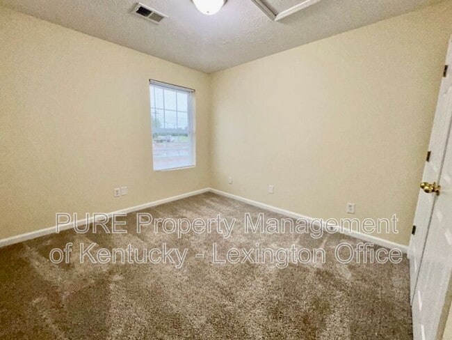 Building Photo - 291 Grinder Ct