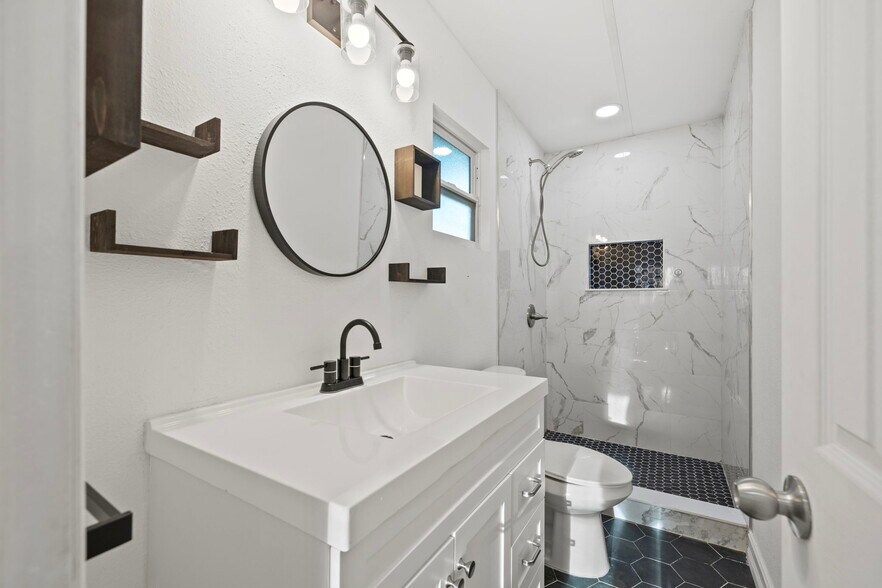 Bathroom - 625 35th St N