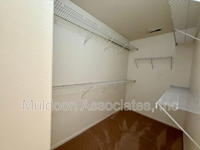 Building Photo - 2273 Falkirk Dr