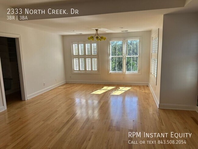 Building Photo - 2333 North Creek. Dr-