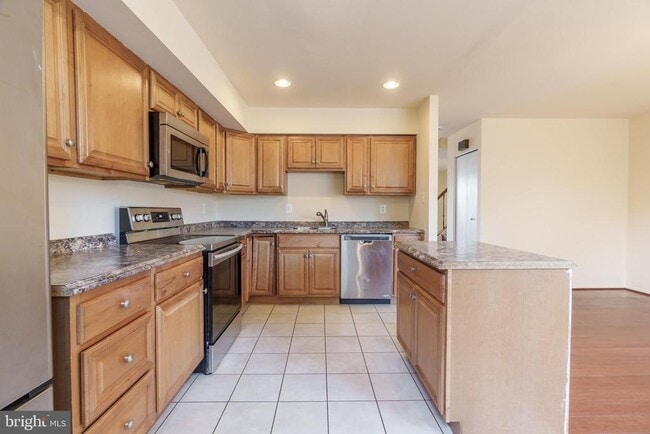 Building Photo - 12 Casey Ct