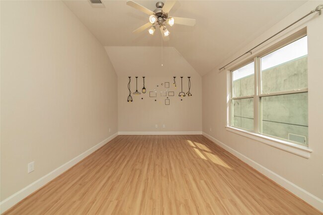 Building Photo - 3718 Main Aspen Dr