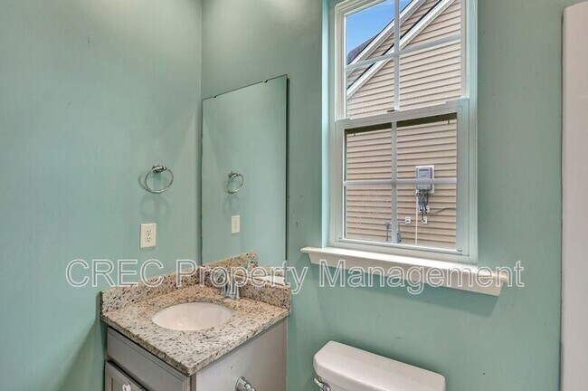 Building Photo - 268 Witch Hazel St