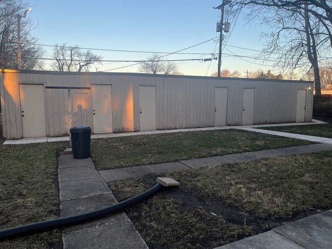 Building Photo - Mahon-1709