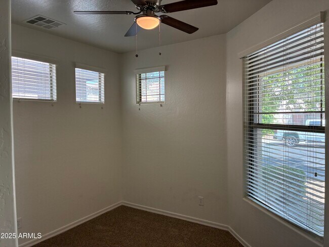 Building Photo - 14559 W Port Royale Ln