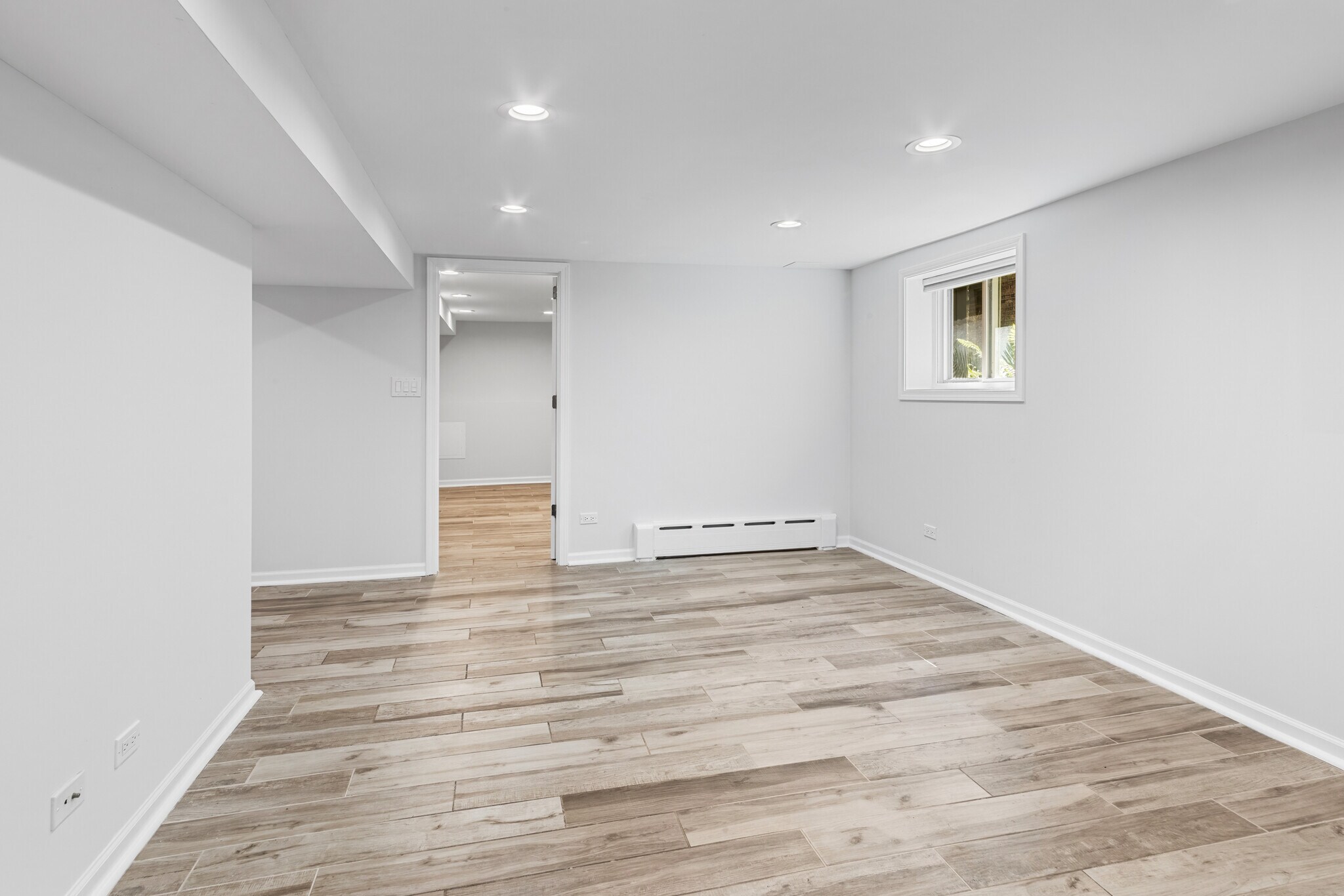 Building Photo - 2152 W Agatite Ave