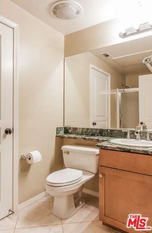 Guest bathroom - 13044 Pacific Promenade