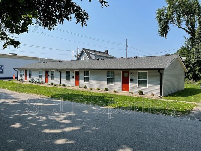 Primary Photo - 318 Meigs Ave