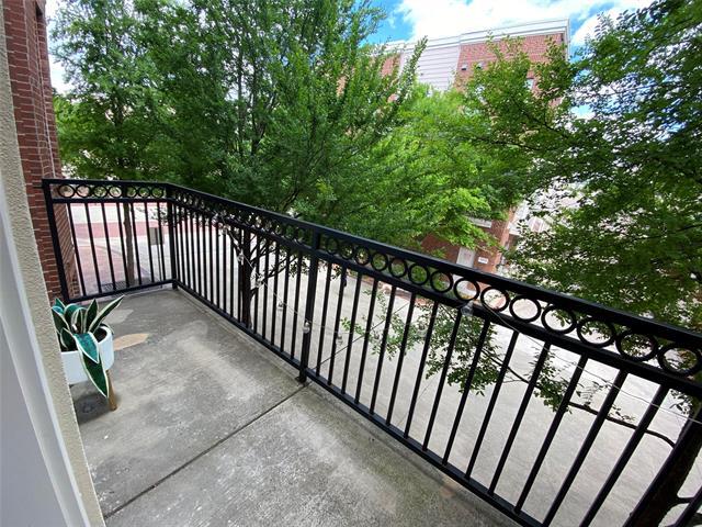 Building Photo - 15831 Breedlove Pl