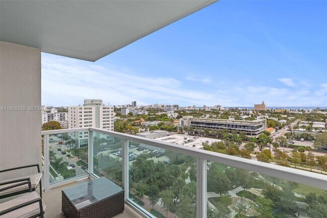 Building Photo - 650 West Ave