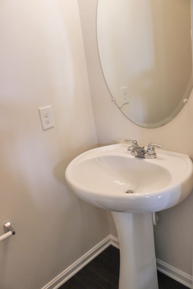 Building Photo - 15200 Lady Lauren Ln