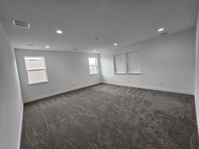 Building Photo - 19089 Blueleaf St