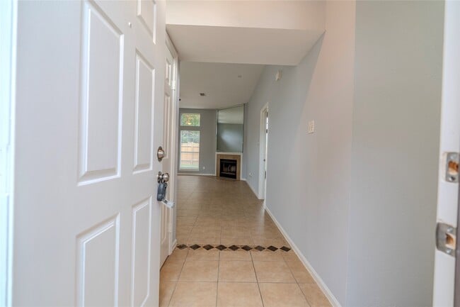 Building Photo - 13710 Sablegarden Ln