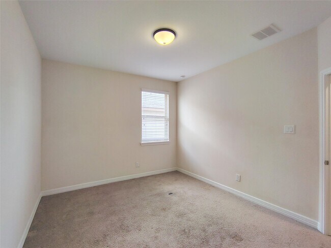 Building Photo - 10551 Paula Bluff Ln