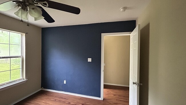 Building Photo - 310 Cooper St