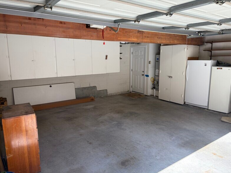 Building Photo - 914 Palo Verde Ave