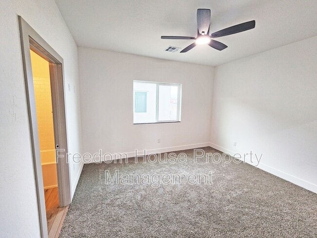 Building Photo - 1340 Arrowhead St