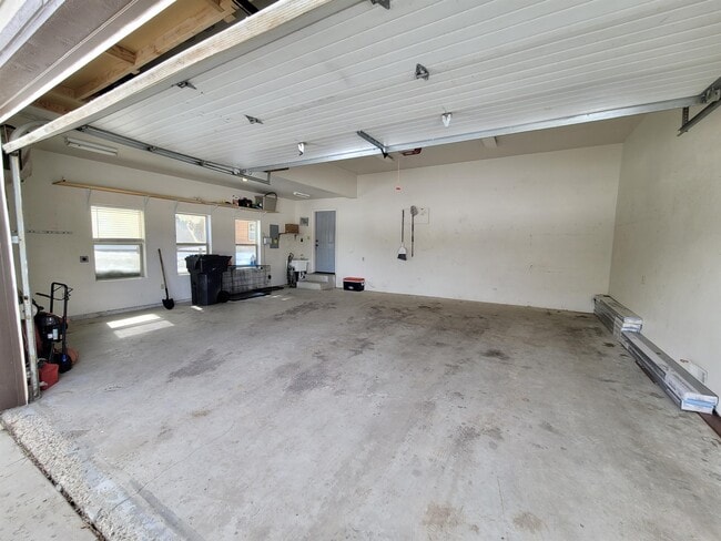 Building Photo - 96 Woodward Dr