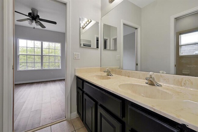 Building Photo - 9046 Edenshire Cir