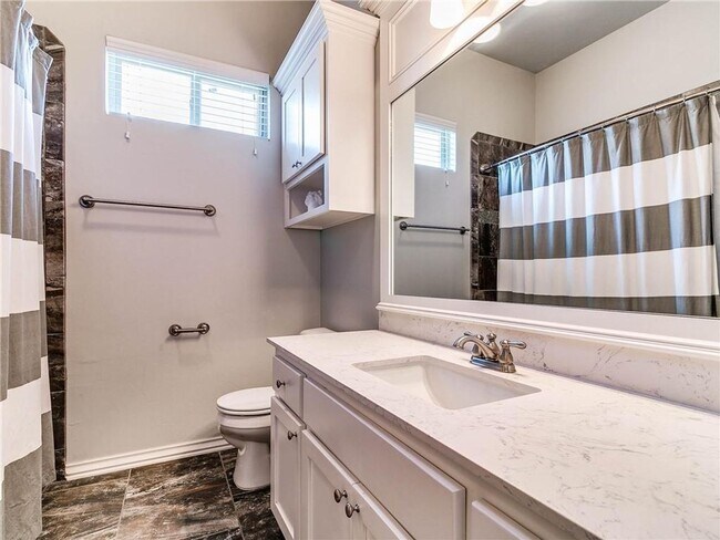 Building Photo - Beautiful home + Deer Creek Schools + 4 bedroom + 2.5 bathrooms