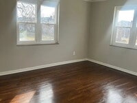 Building Photo - Updated 1BD/1BA