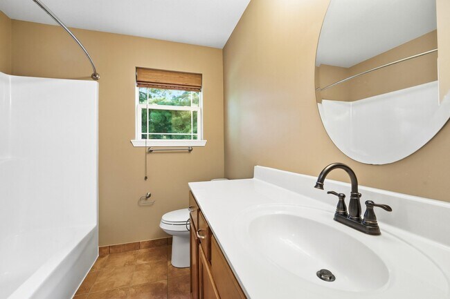 Building Photo - 401 S Village Cir