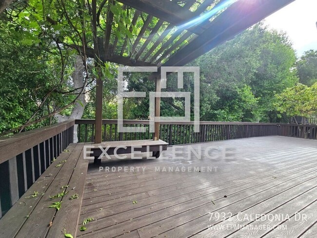 Building Photo - 7932 Caledonia Dr
