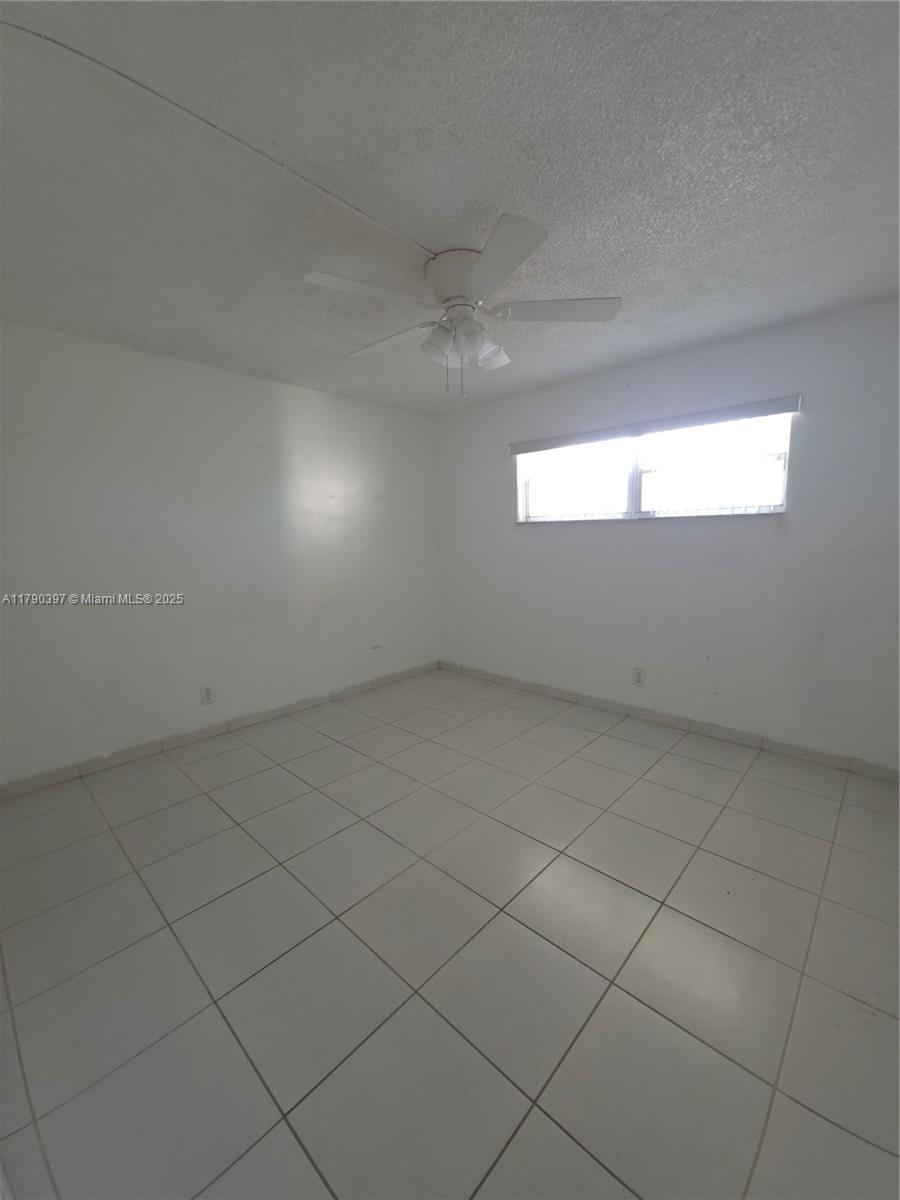 Building Photo - 8940 S Hollybrook Blvd