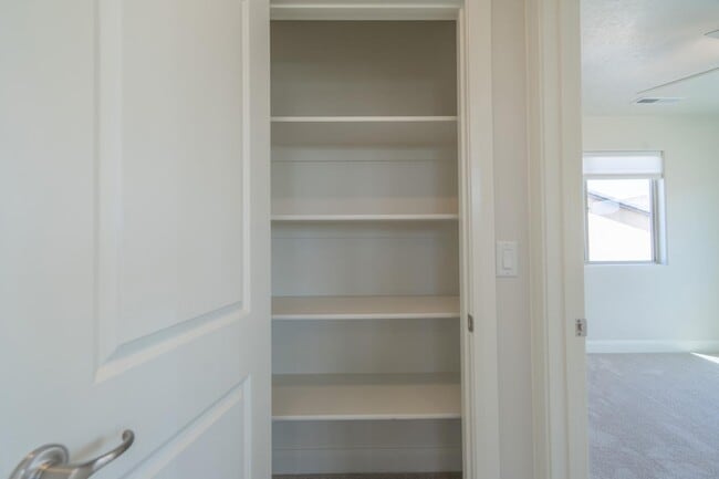 Building Photo - 548 N 550 W