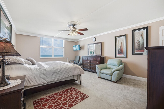 Building Photo - 3450 S Ocean Blvd