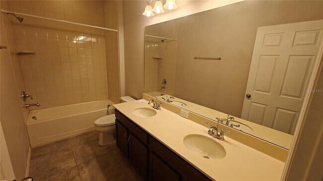 Building Photo - 3010 Jardin St