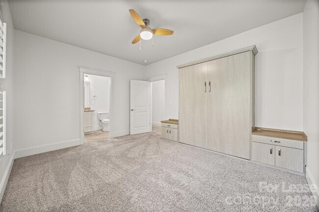 Building Photo - 706 Kingsley Way