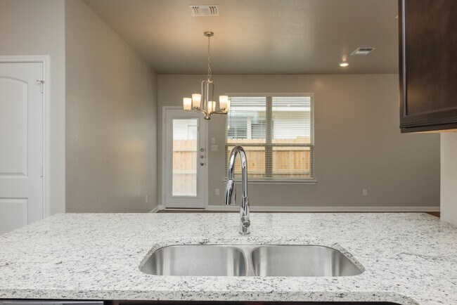 Building Photo - Beautifully designed and thoughtfully main...