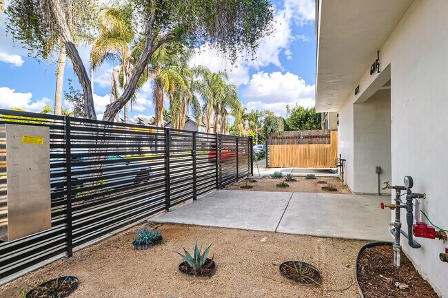 Building Photo - 6222 Banner Ave