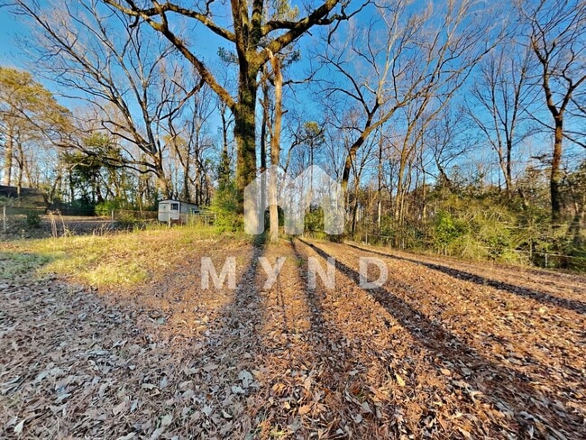 Building Photo - 1229 Lynn Acres Dr