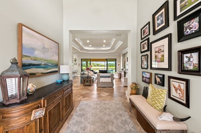 Building Photo - Furnished 3 Bedroom Luxurious Single Famil...