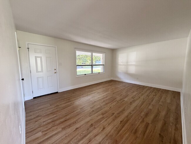 Building Photo - 10087 Red Maple Ln