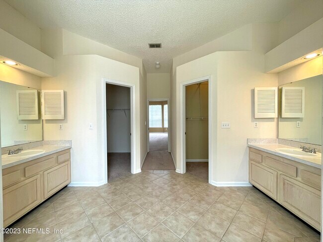 Building Photo - 12253 Antoni Ct