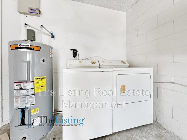 Building Photo - 1317 Coolridge Dr