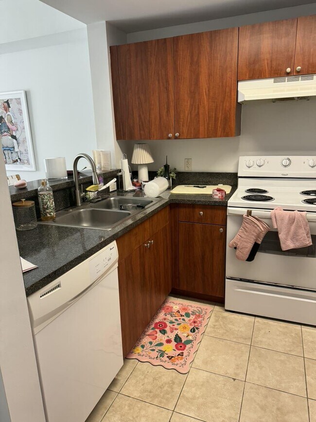 Building Photo - 115 SW 11th St