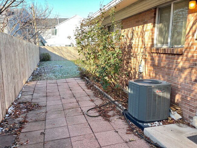 Building Photo - 13th East 7-8