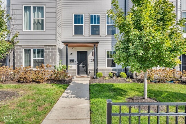 Building Photo - 315 Steeples Blvd