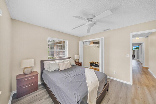 Building Photo - 1350 Riverside Cir