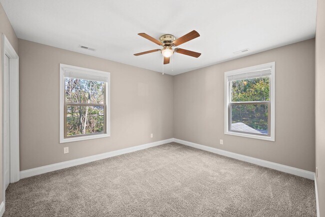 Building Photo - Beautiful 4BR Home with Finished Basement